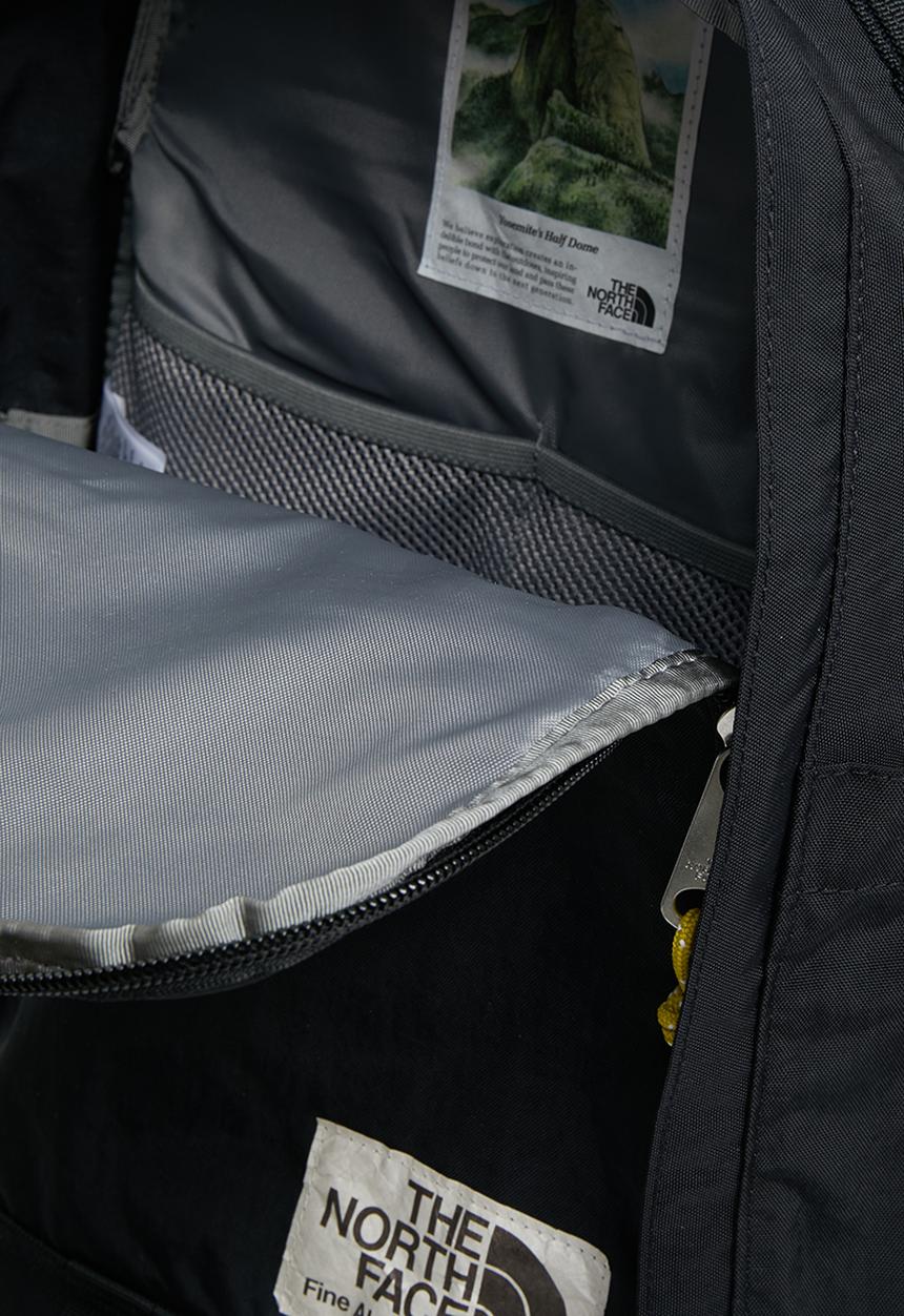 The North Face - Berkeley daypack - tnf black-mineral gold (84z)