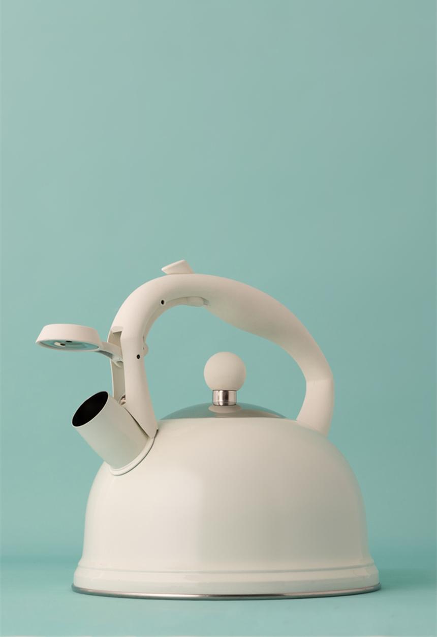 Typhoon - Otto Whistling Kettle - Cream