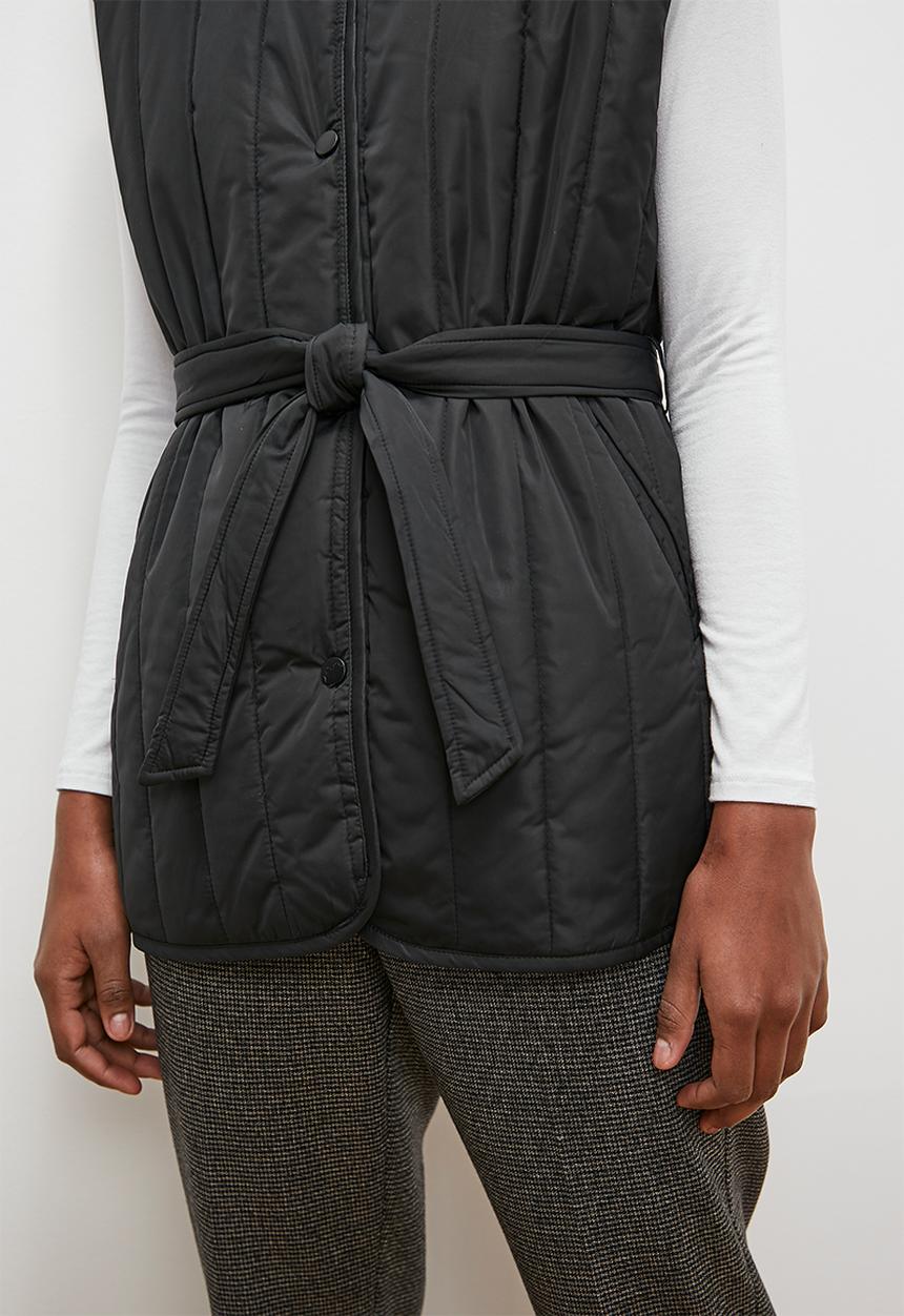 edit - Belted gilet - black