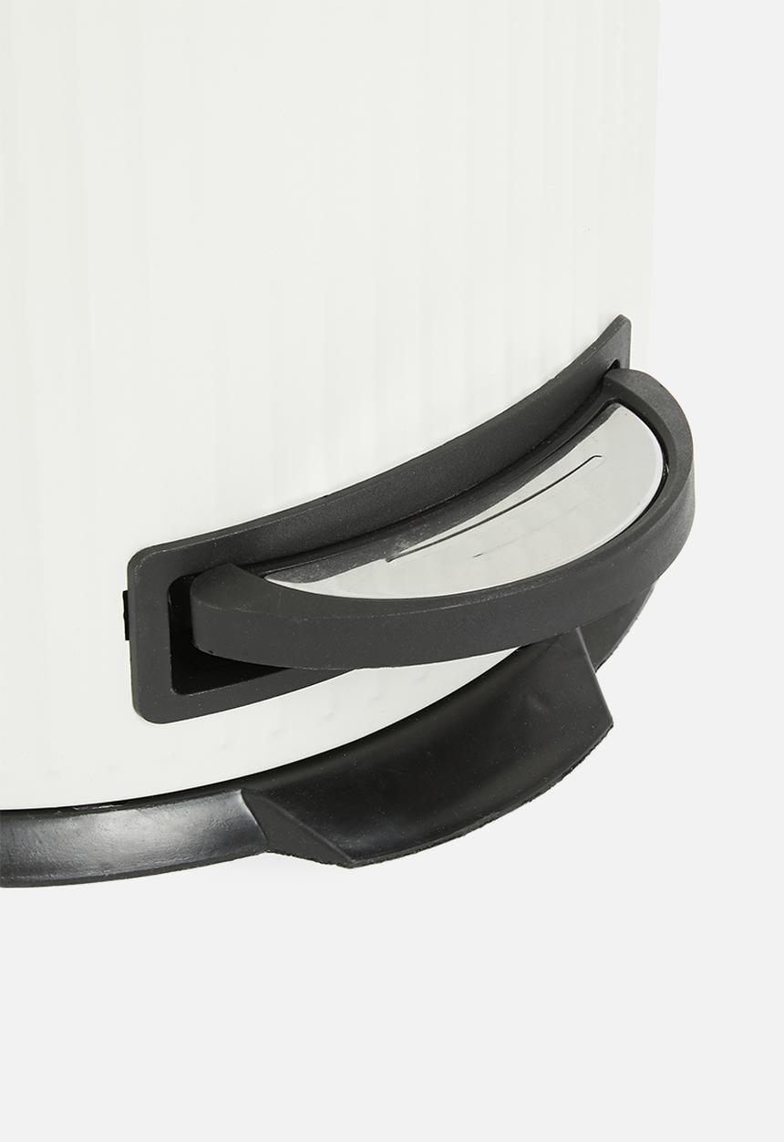 Bathroom Solutions - Pedal bin - white