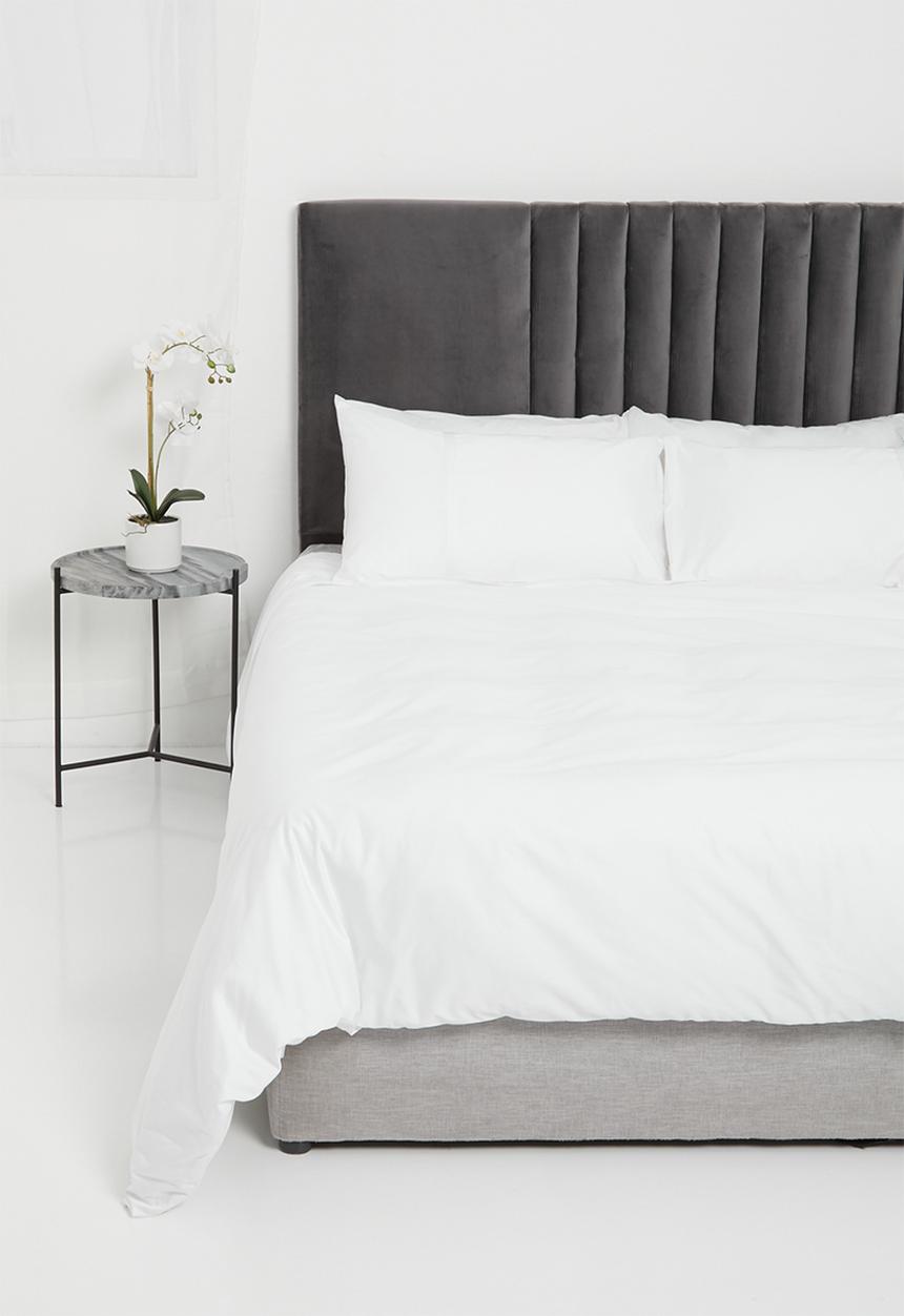 Sheraton Textiles - 600tc Egyptian Cotton broad knife pleat duvet cover set - white 