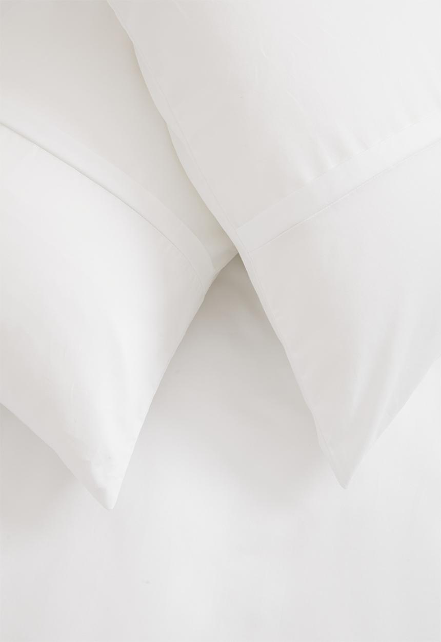 Sheraton Textiles - 600tc Egyptian Cotton broad knife pleat duvet cover set - white 