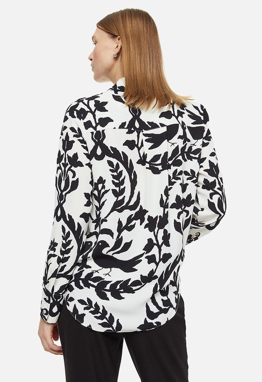 H&M - Pointed-collar shirt - white/patterned