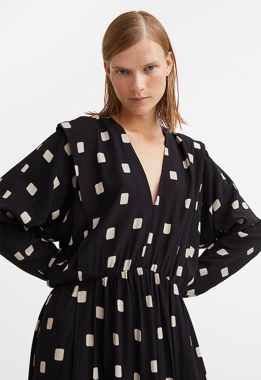 H&M - Oversized patterned dress - black/patterned