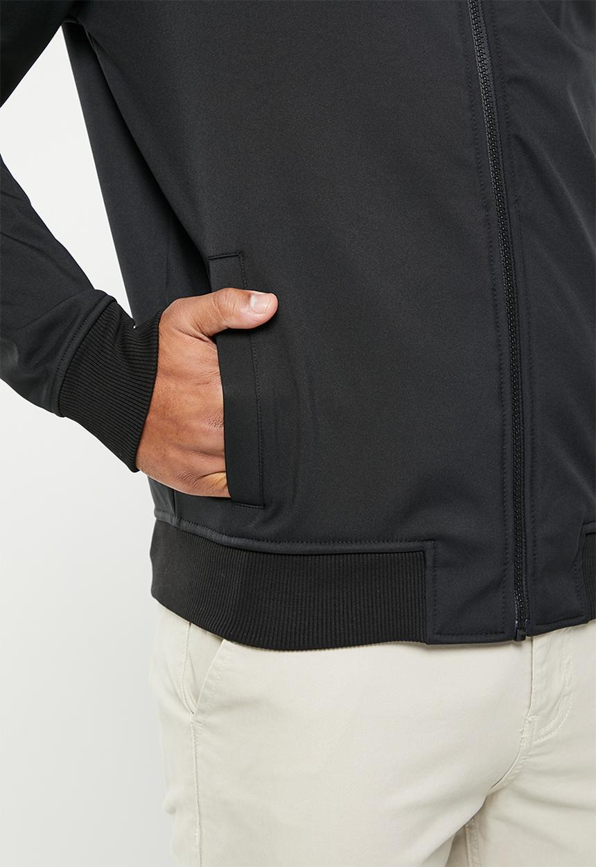 Lyle & Scott - Softshell funnel neck - jet black