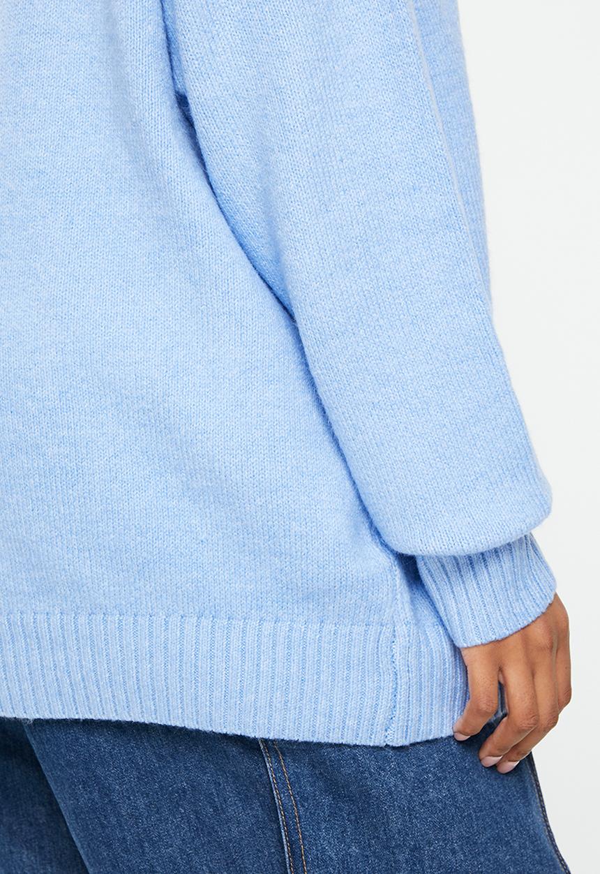 Cotton On - Plus blondie oversized v-neck pullover - blue chalk marle