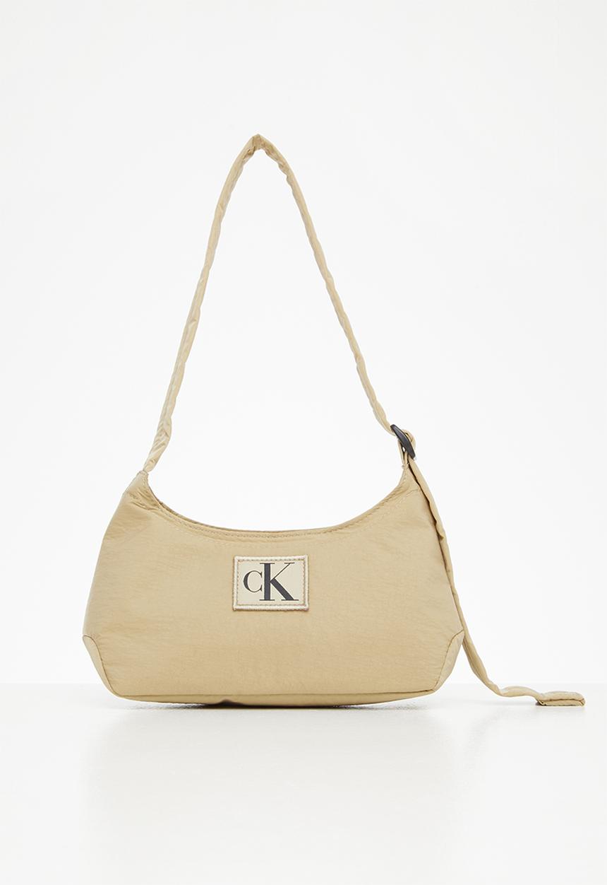 Calvin Klein - City nylon round shoulder23 - travertine