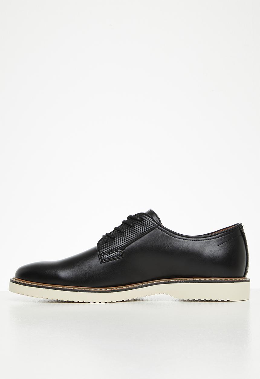 Call It Spring - Moore - black