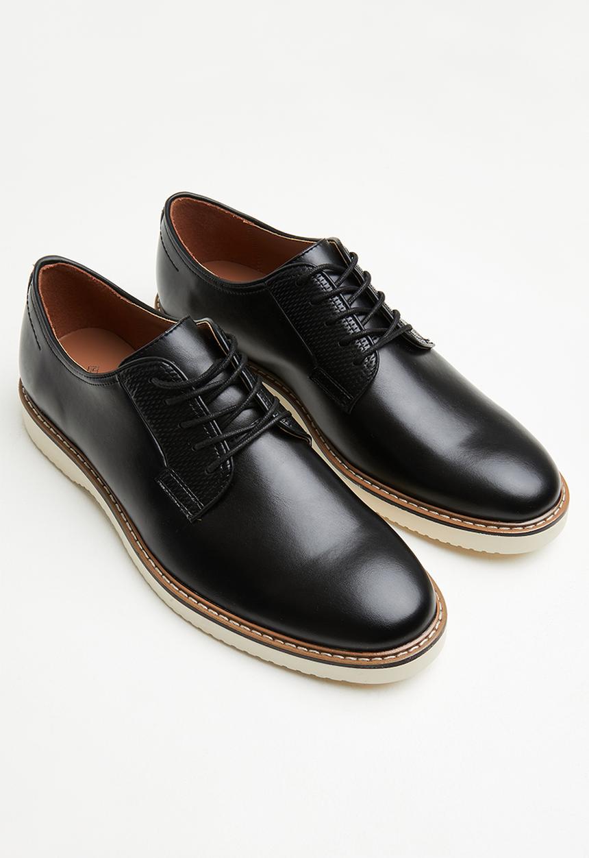 Call It Spring - Moore - black