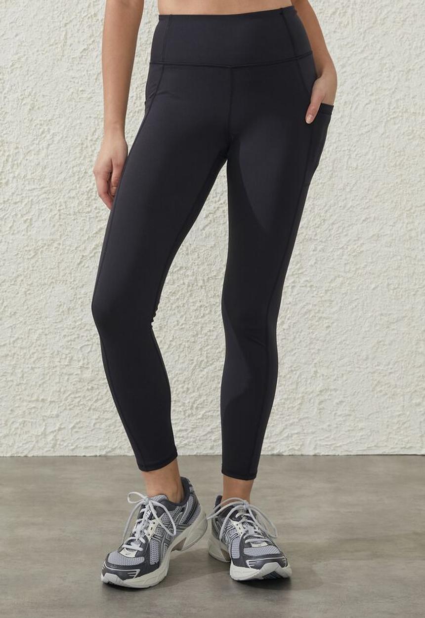 Cotton On - Ultra soft pocket 7/8 tight asia fit - black