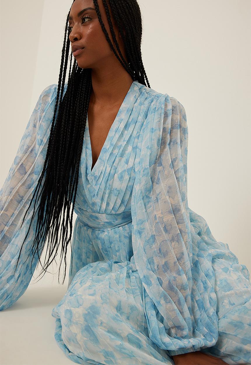 NA-KD - Pleated chiffon midi dress - watercolour blue