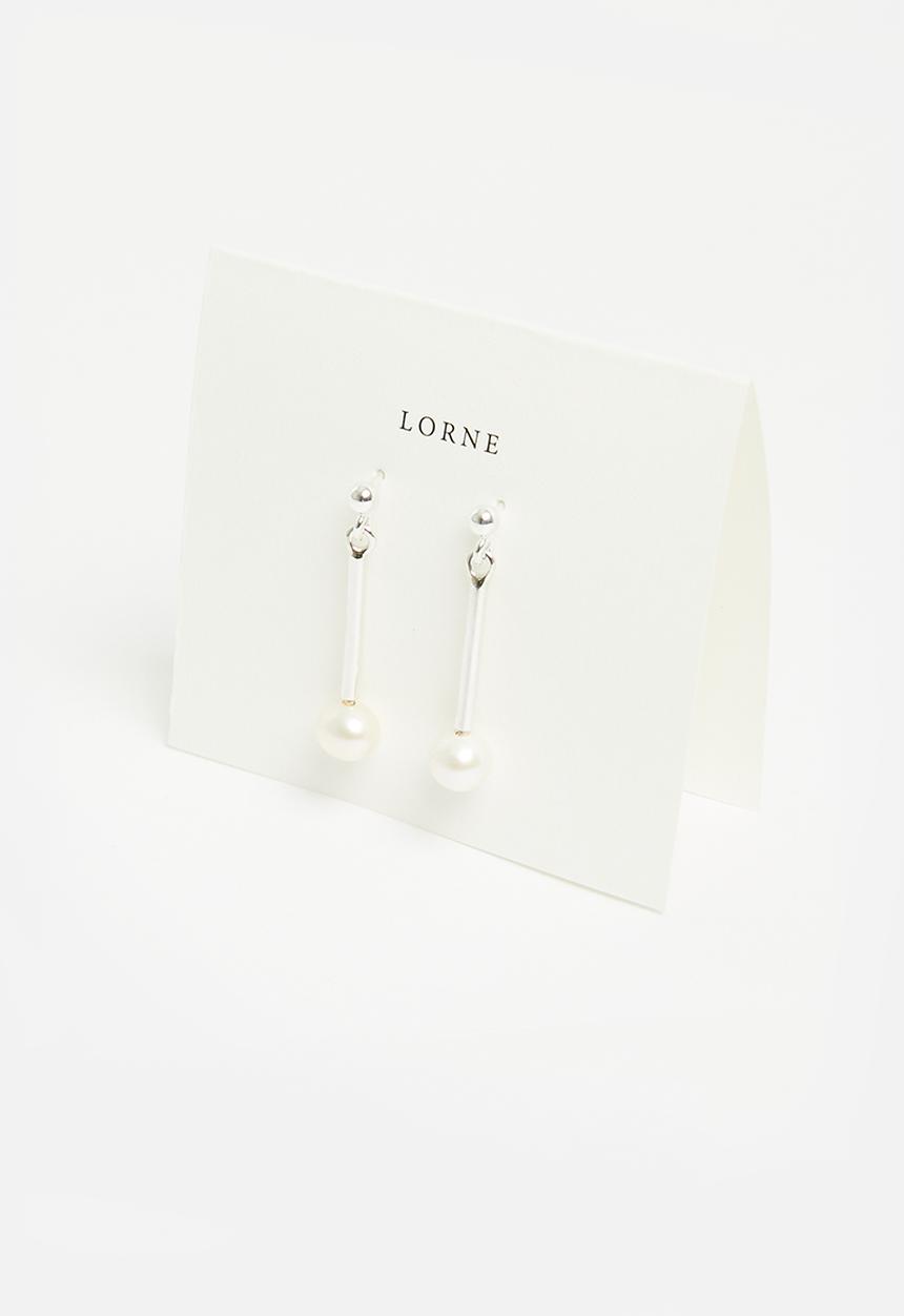 Lorne - Pearl droplet - silver