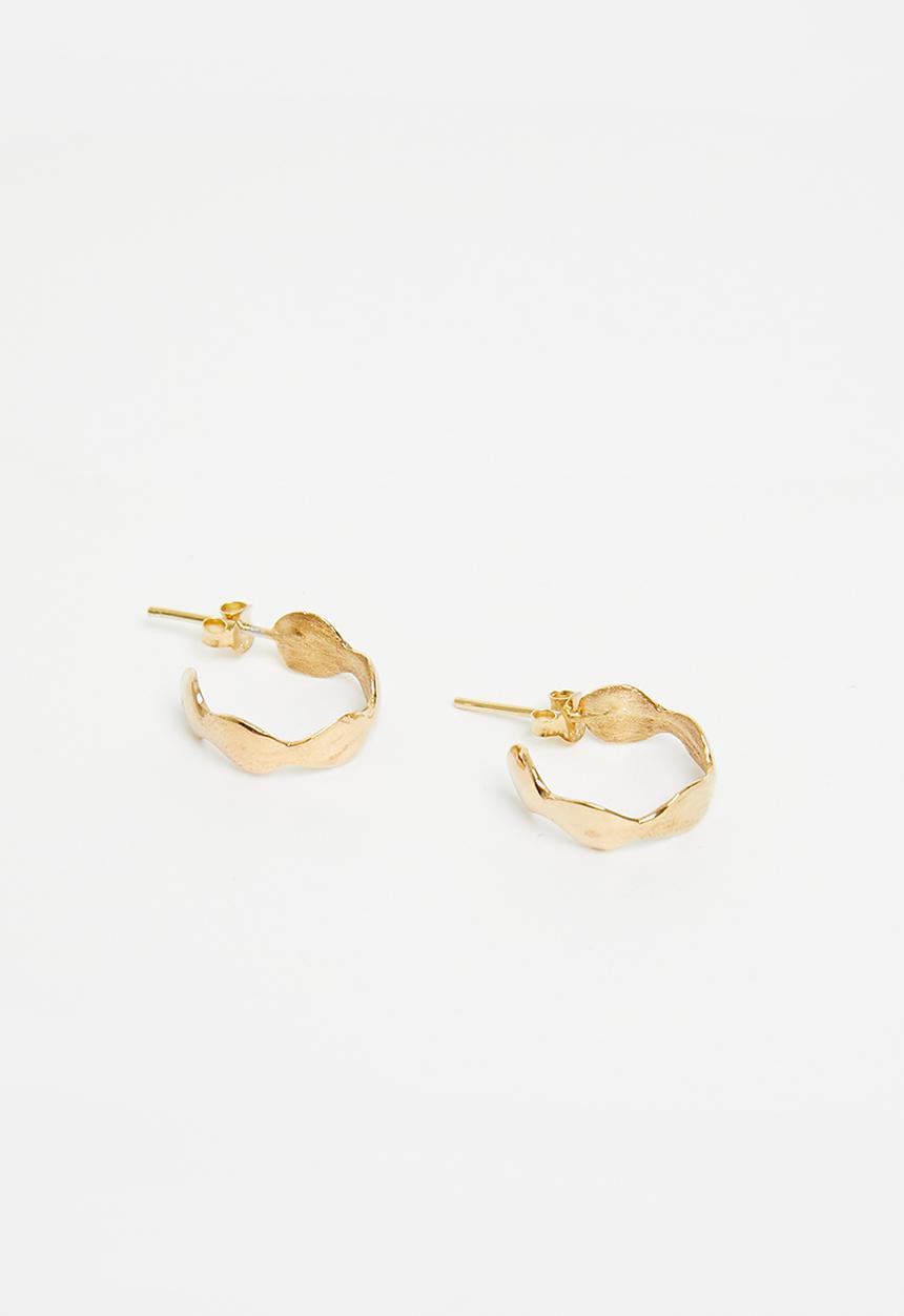 Lorne - Ripple hoop gold plated brass - gold