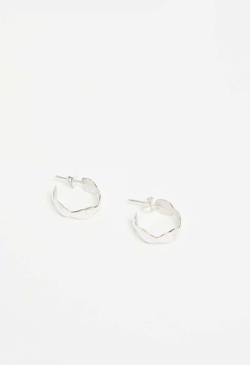 Lorne - Ripple hoop earring silver - silver