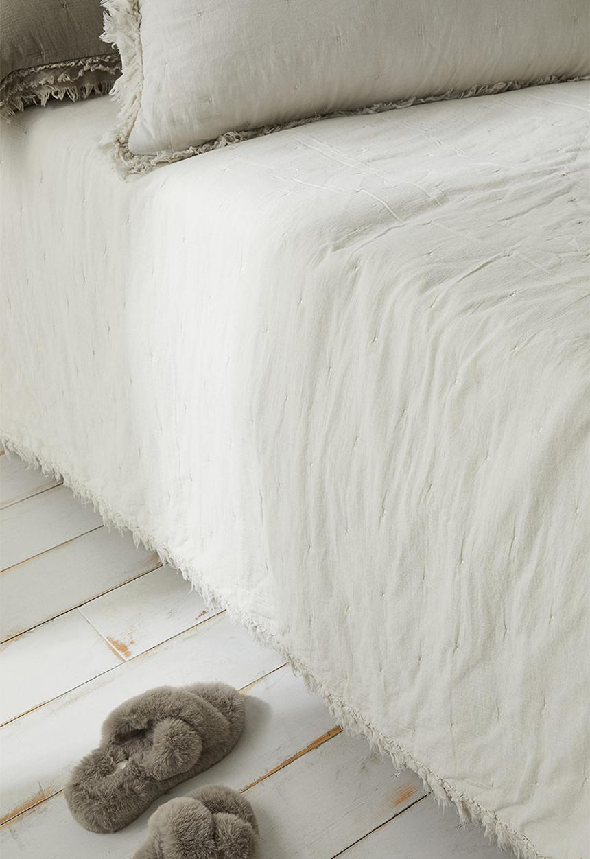 H&M - Frill-trimmed bedspread - beige