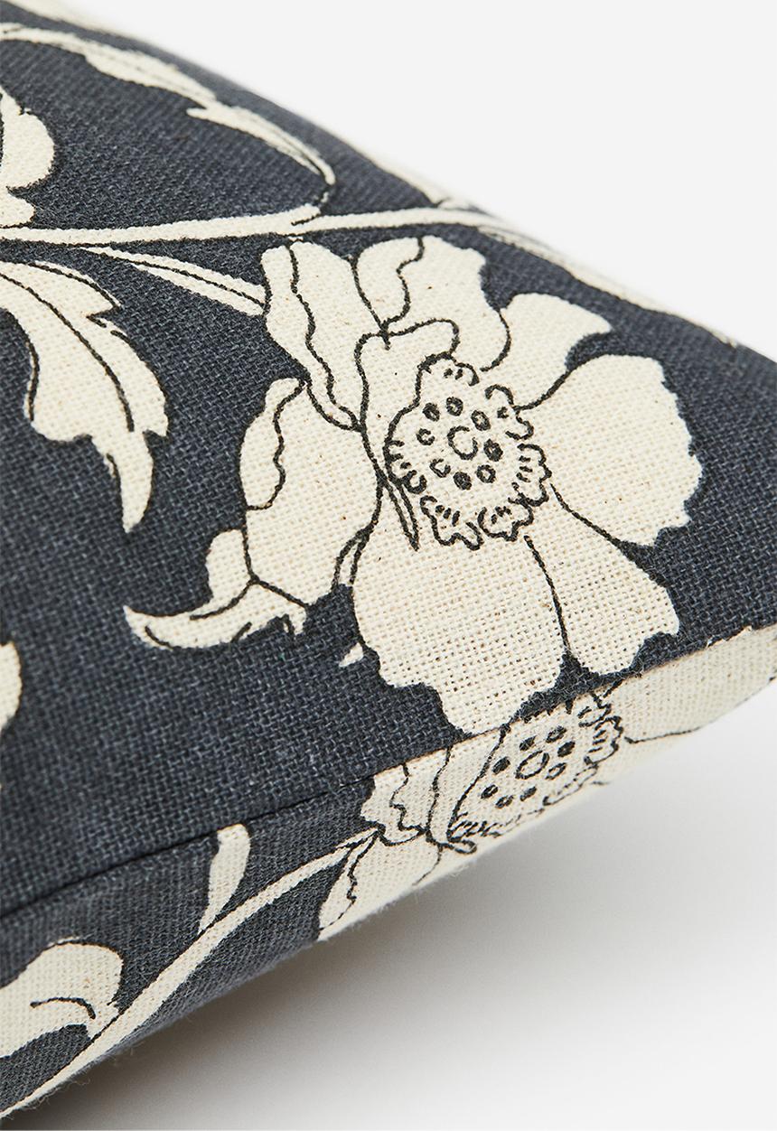 H&M - Floral cushion cover - dark grey/floral