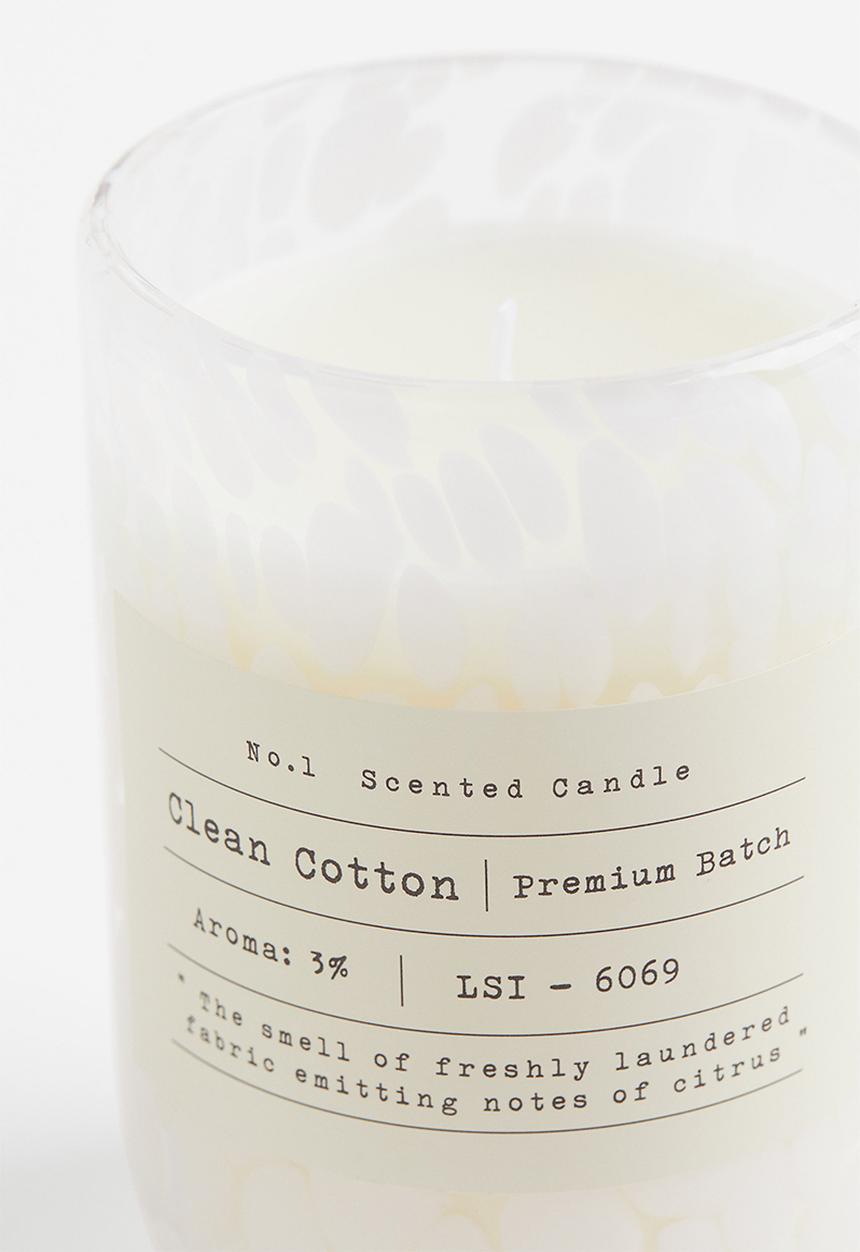 H&M - Scented candle in glass holder - white/clean cotton