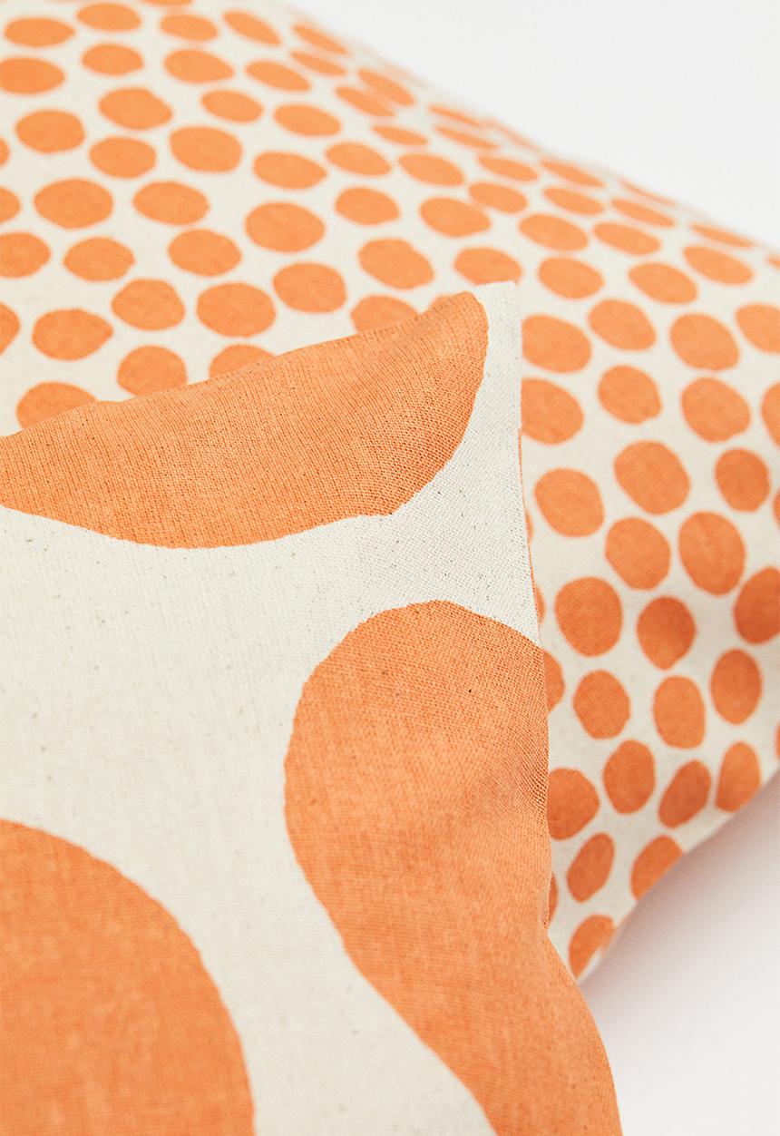 H&M - 2-pack spotted cushion covers - orange/spotted