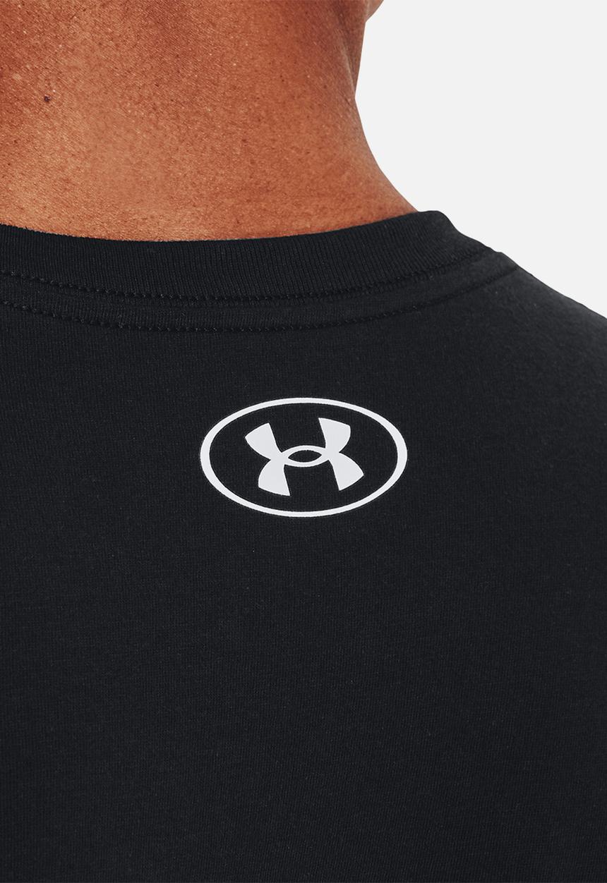 Under Armour - Ua camo chest stripe short sleeve - black