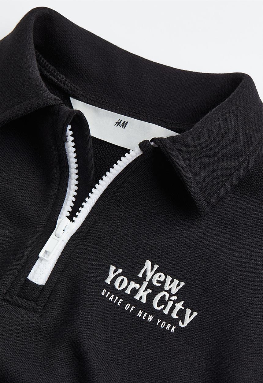 H&M - Collared zip-top sweatshirt - black/new york city