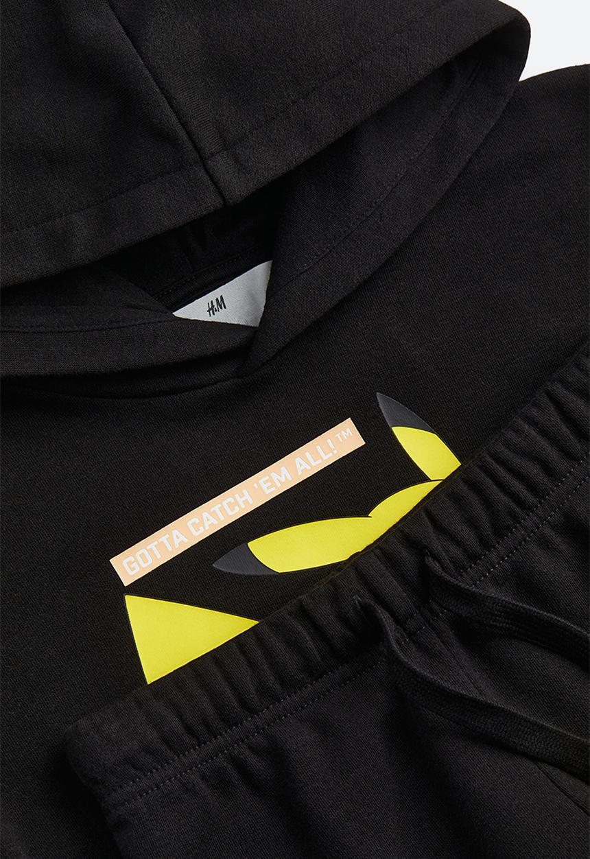 H&M - 2-piece printed sweatshirt set - black/pokémon 