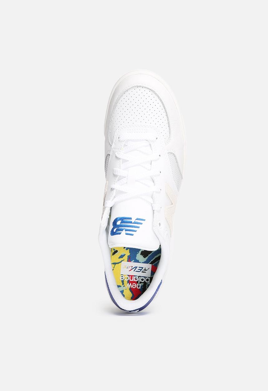 New Balance  - CRT300DJ