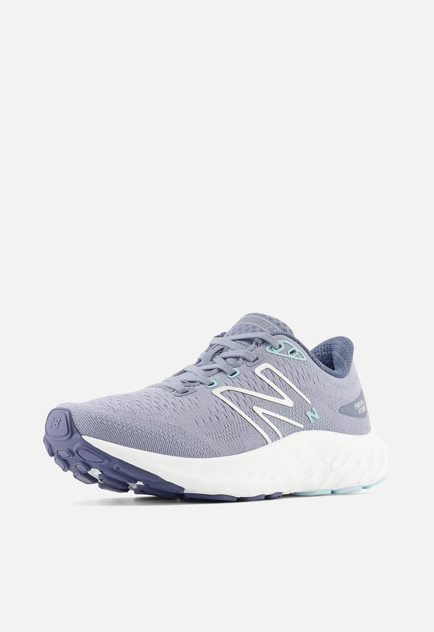 New Balance  - Fresh Foam x Evoz ST