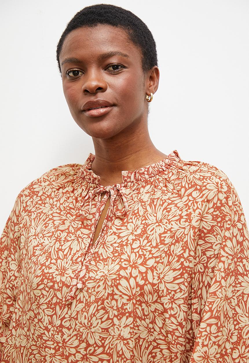 edit - Sheer bellow sleeve blouse - rust ditsy