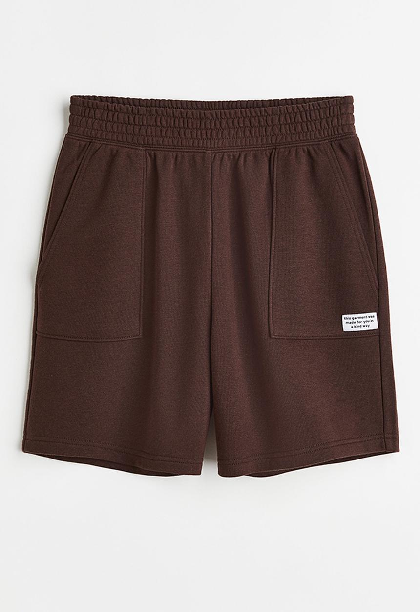 H&M - Sweatshorts - dark brown 