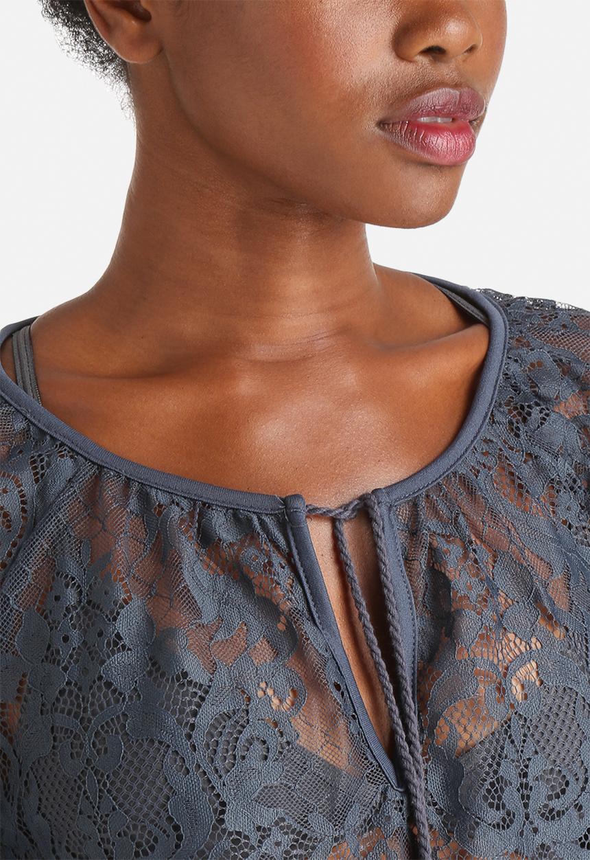 Vero Moda - Mina Lace Top