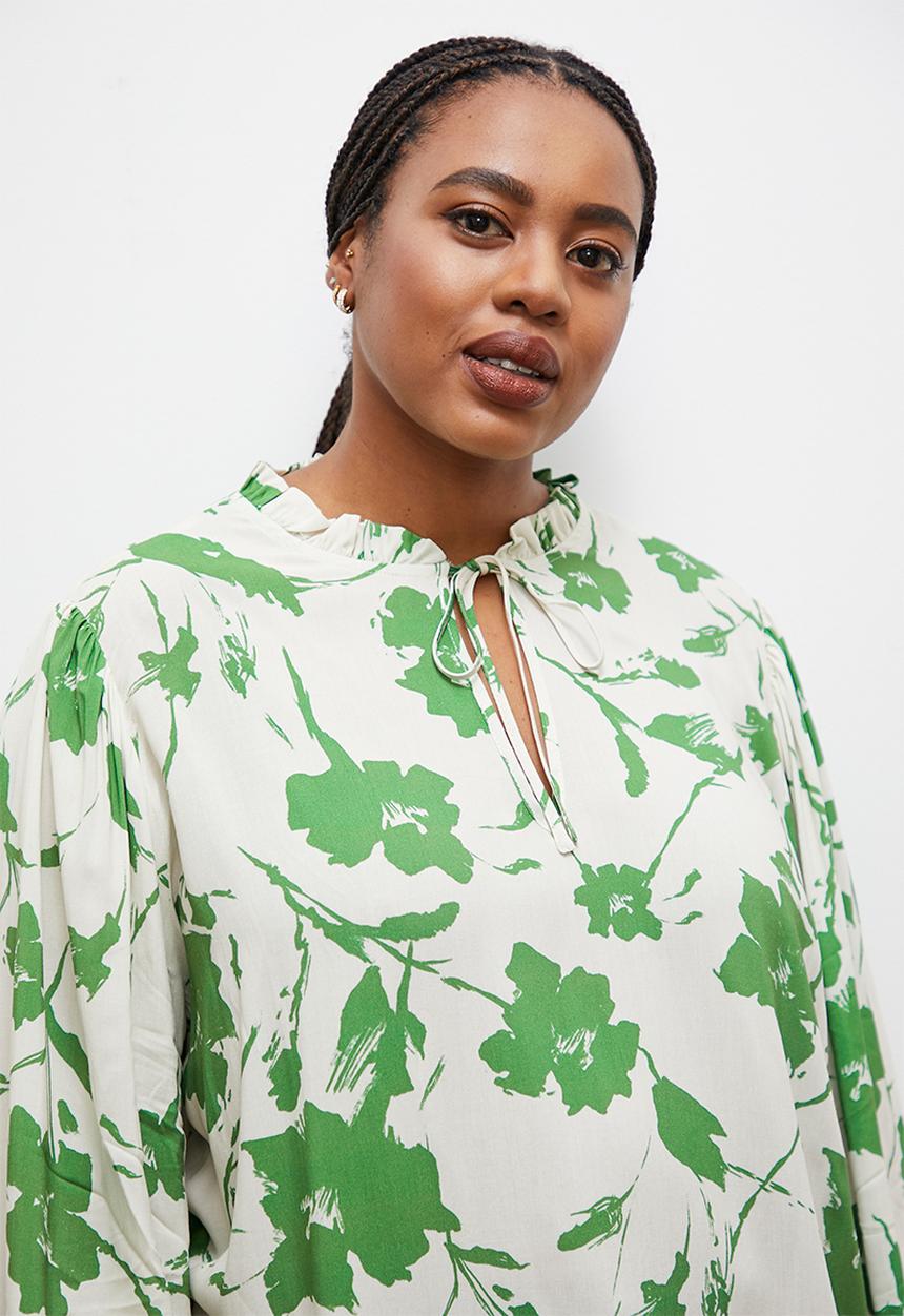 edit - Printed notch neck shell - green floral