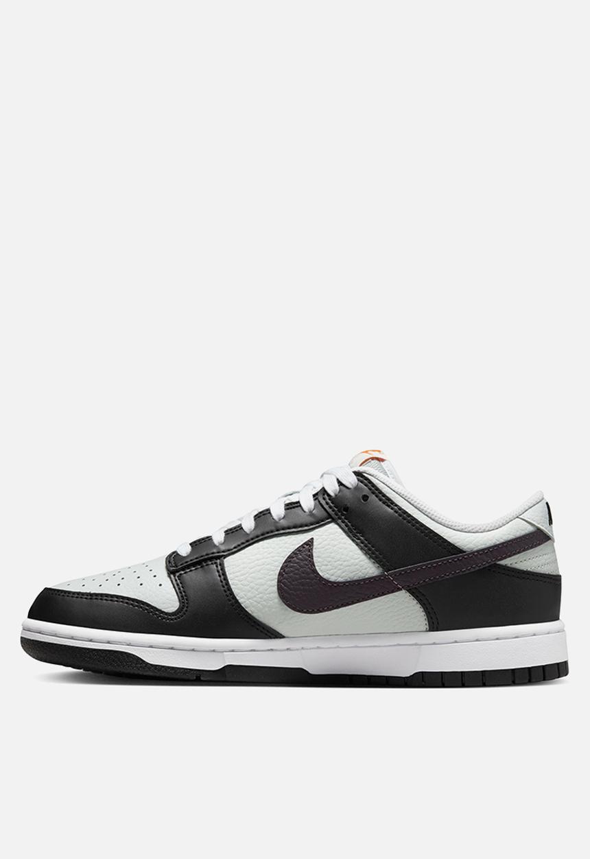 Nike - Dunk low