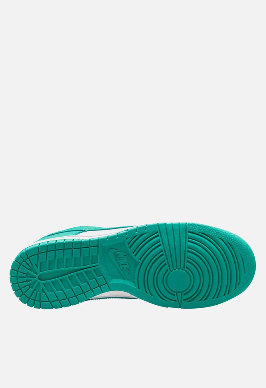 Nike - Dunk low retro bttys