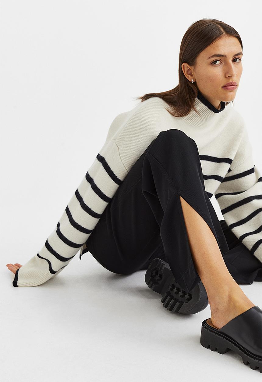 H&M - Straight trousers - black