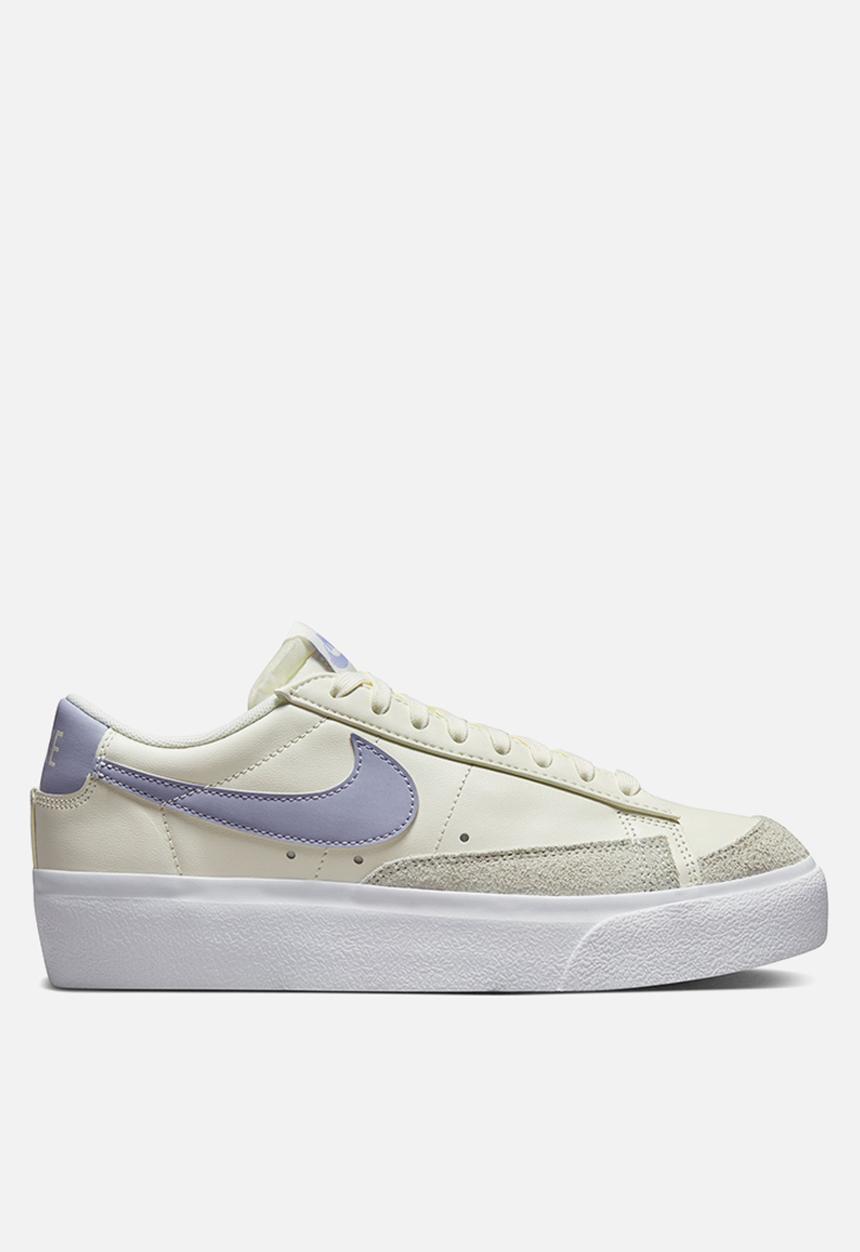 Nike - Nike Blazer Low Platform