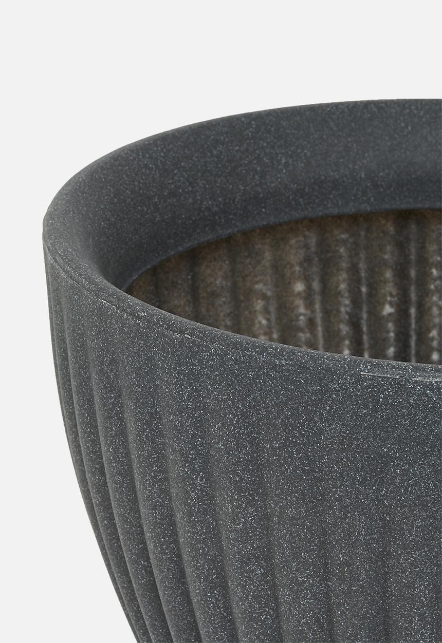 H&S - Ribbed silhouette planter - charcoal