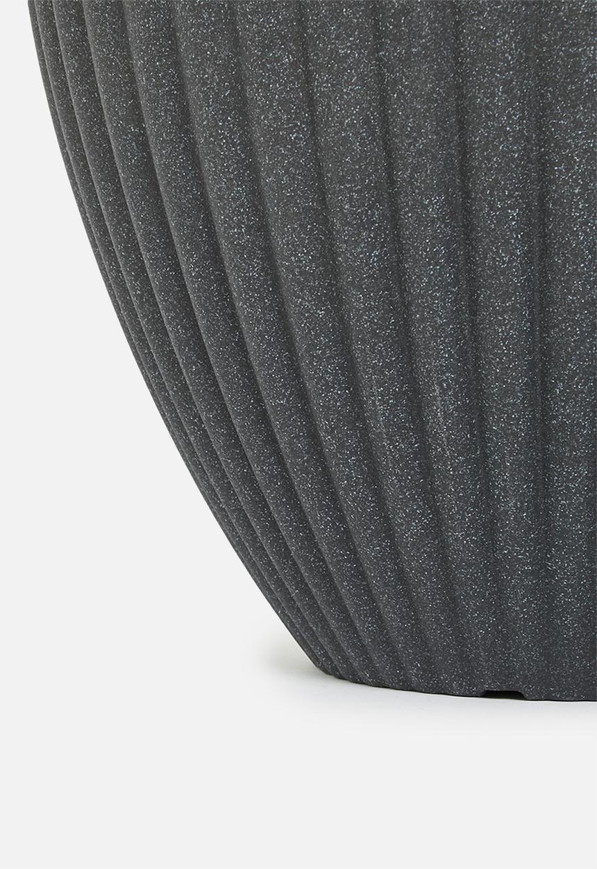 H&S - Ribbed silhouette planter - charcoal