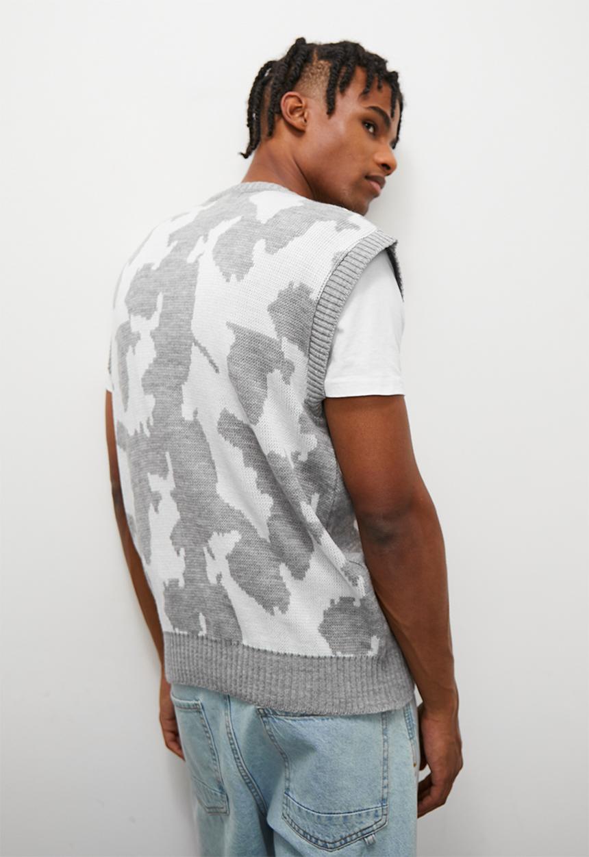 STYLE REPUBLIC - Camo pattern knit vest - grey & white