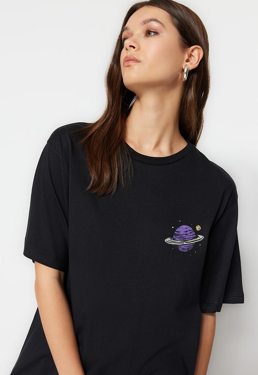 Trendyol - Basic boyfriend graphic t-shirt - black