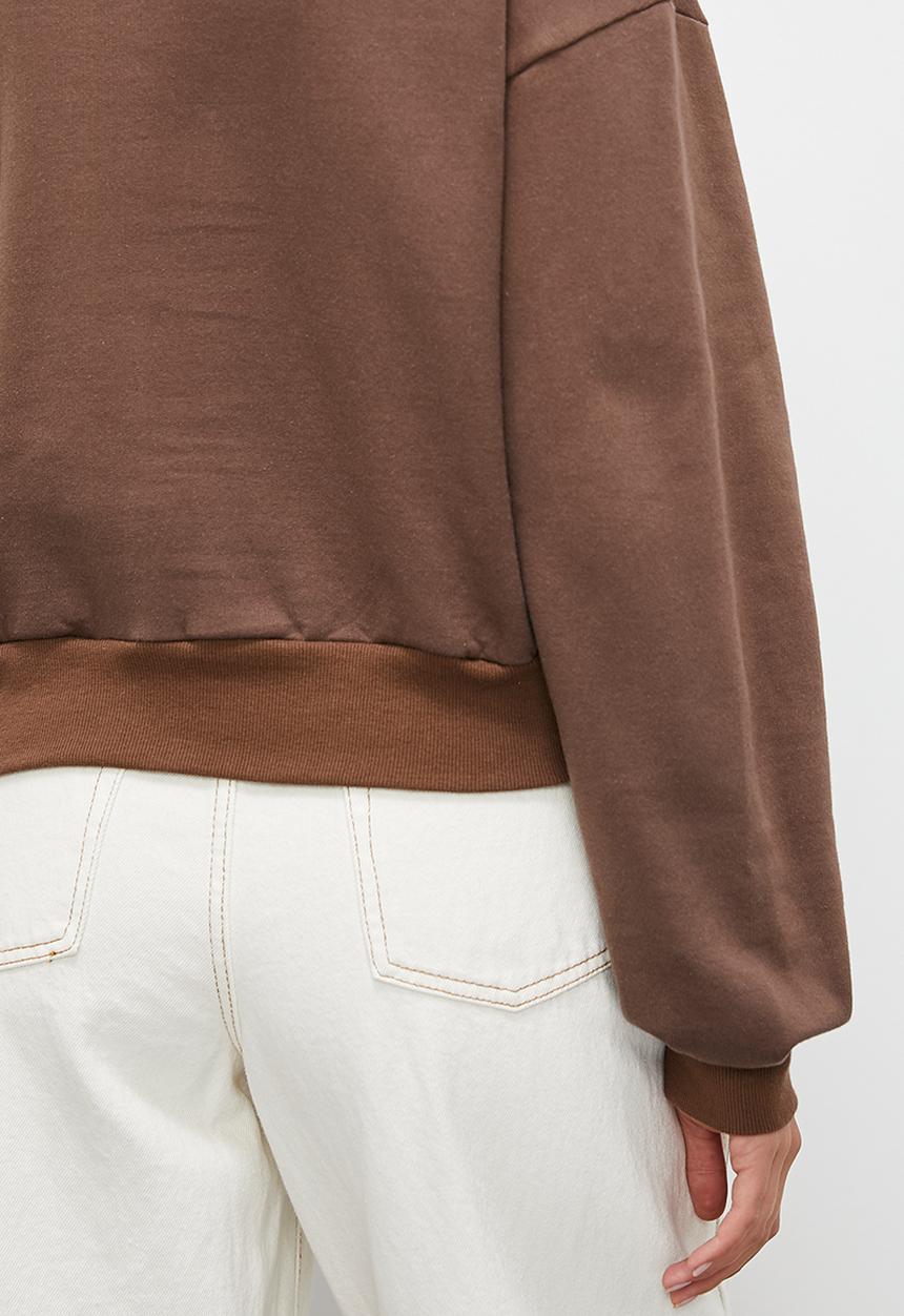 Blake - Tonal graphic - chocolate