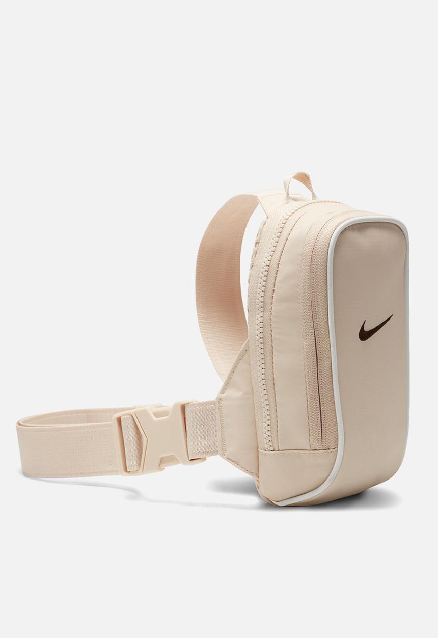 Nike - Nike sportswear essentials - sanddrift /sail / baroque brown