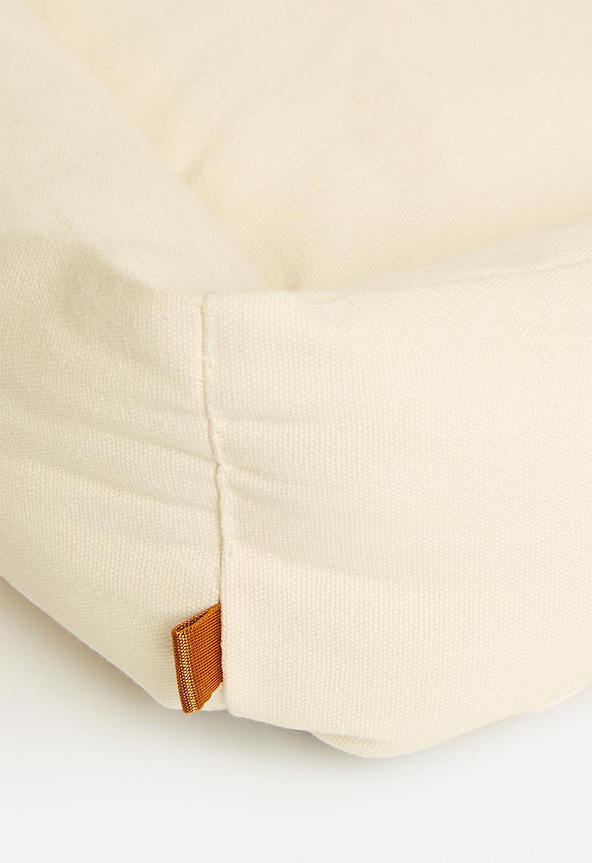 Pet Collection - Perry pet bed - cream
