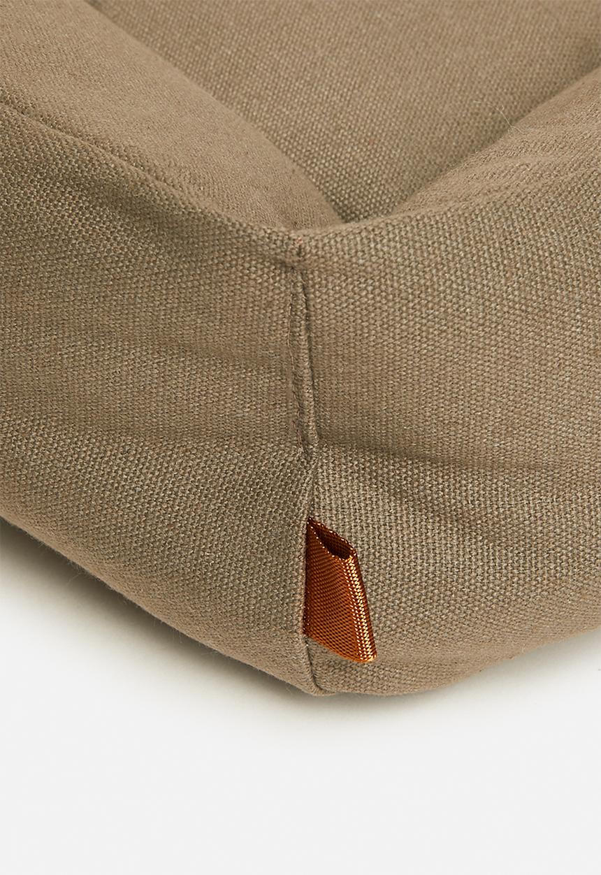 Pet Collection - Perry pet bed - sand