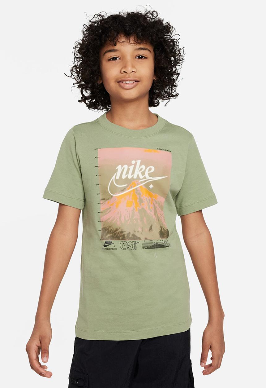 Nike - K nsw tee photo fa23 2 - oil green
