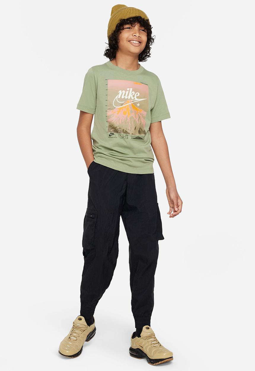 Nike - K nsw tee photo fa23 2 - oil green