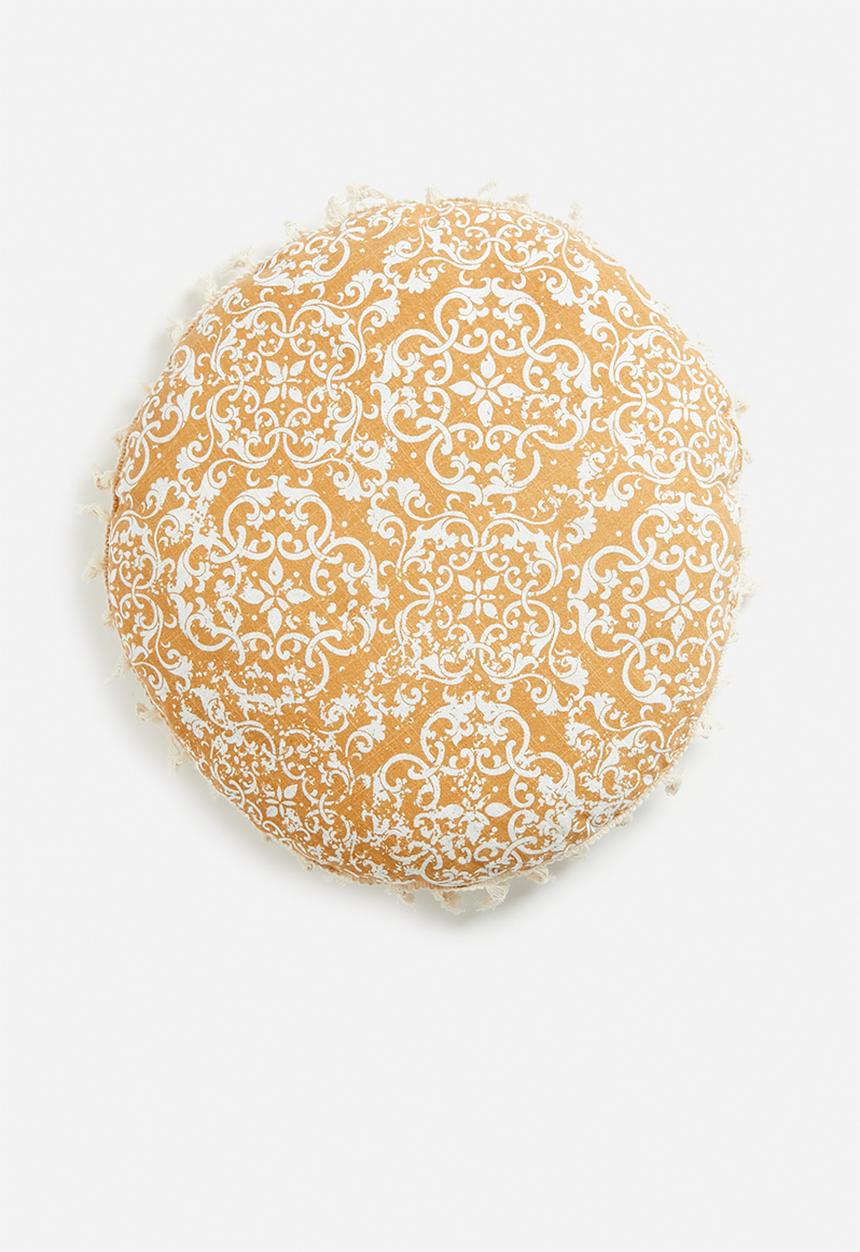 H&S - Outdoor tassle cushion- mustard
