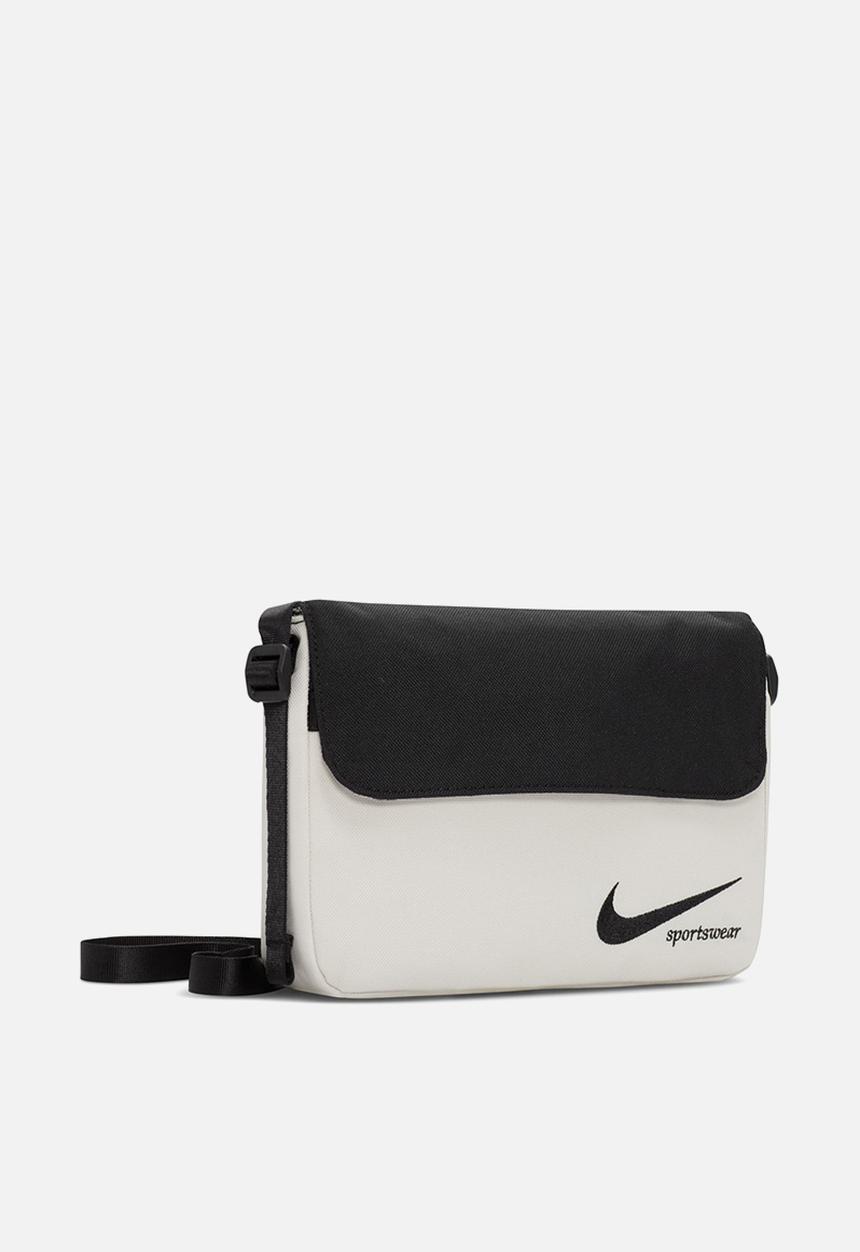 Nike - Nike futura - black / lt orewood brn / black