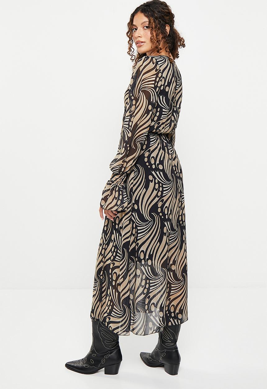 Stella Morgan - Printed wrap maxi dress - camel