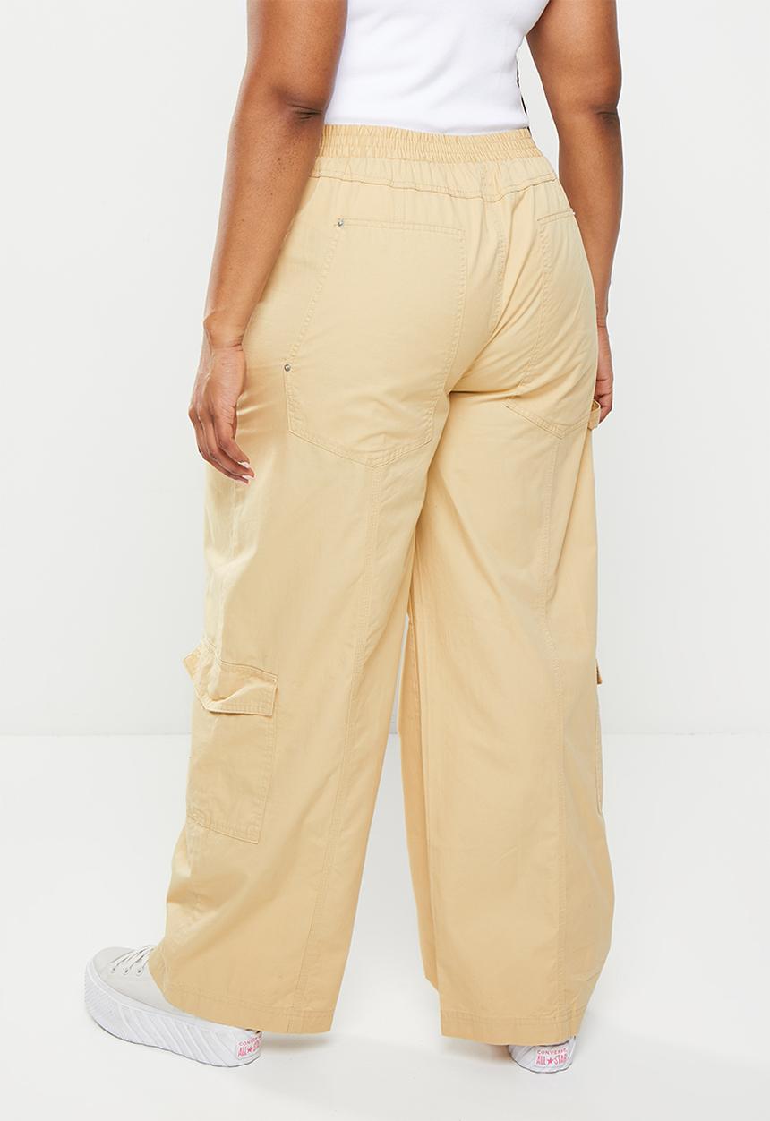 Cotton On - Plus quinn cargo pant - light sand