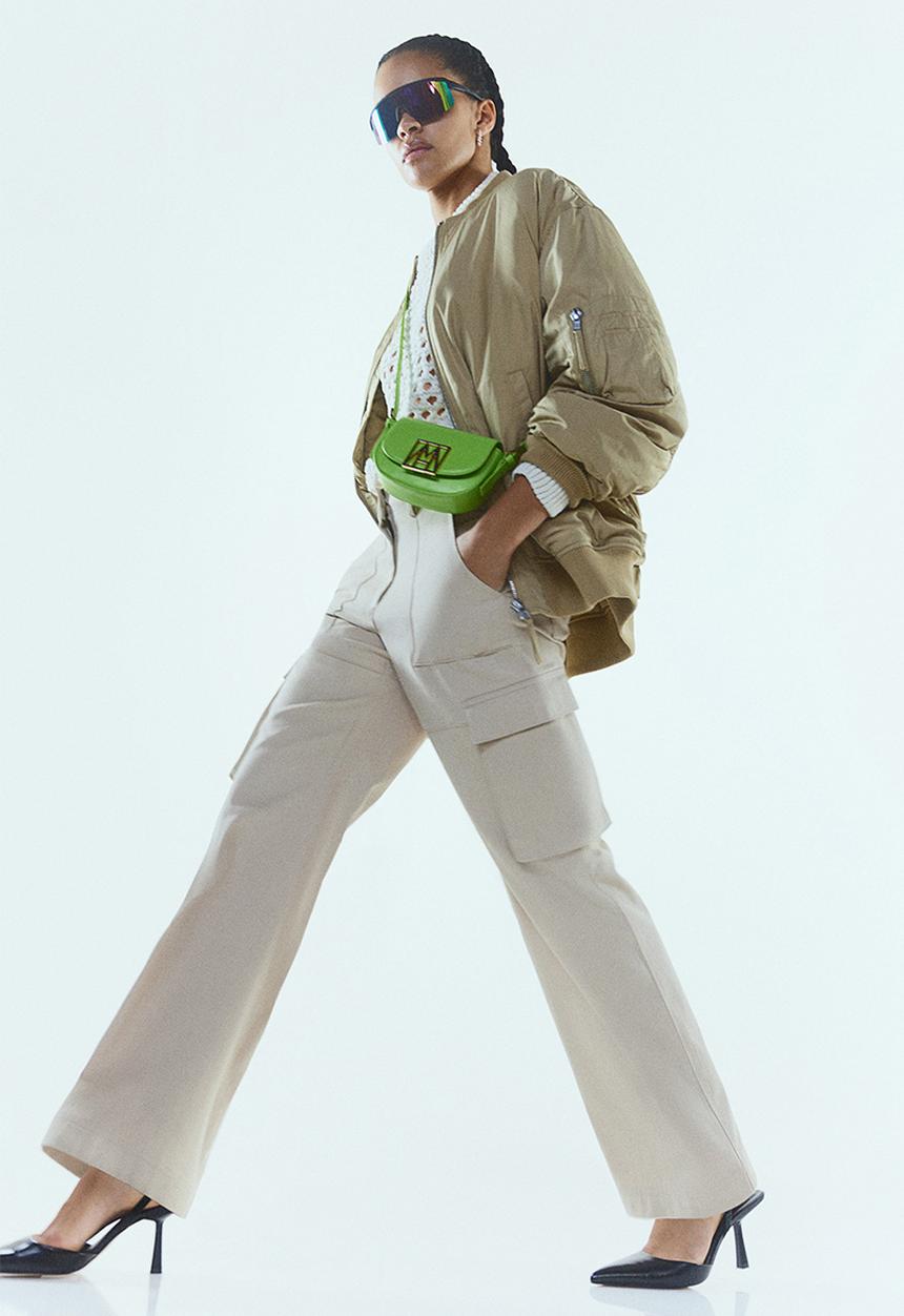 H&M - Straight cargo trousers - light beige